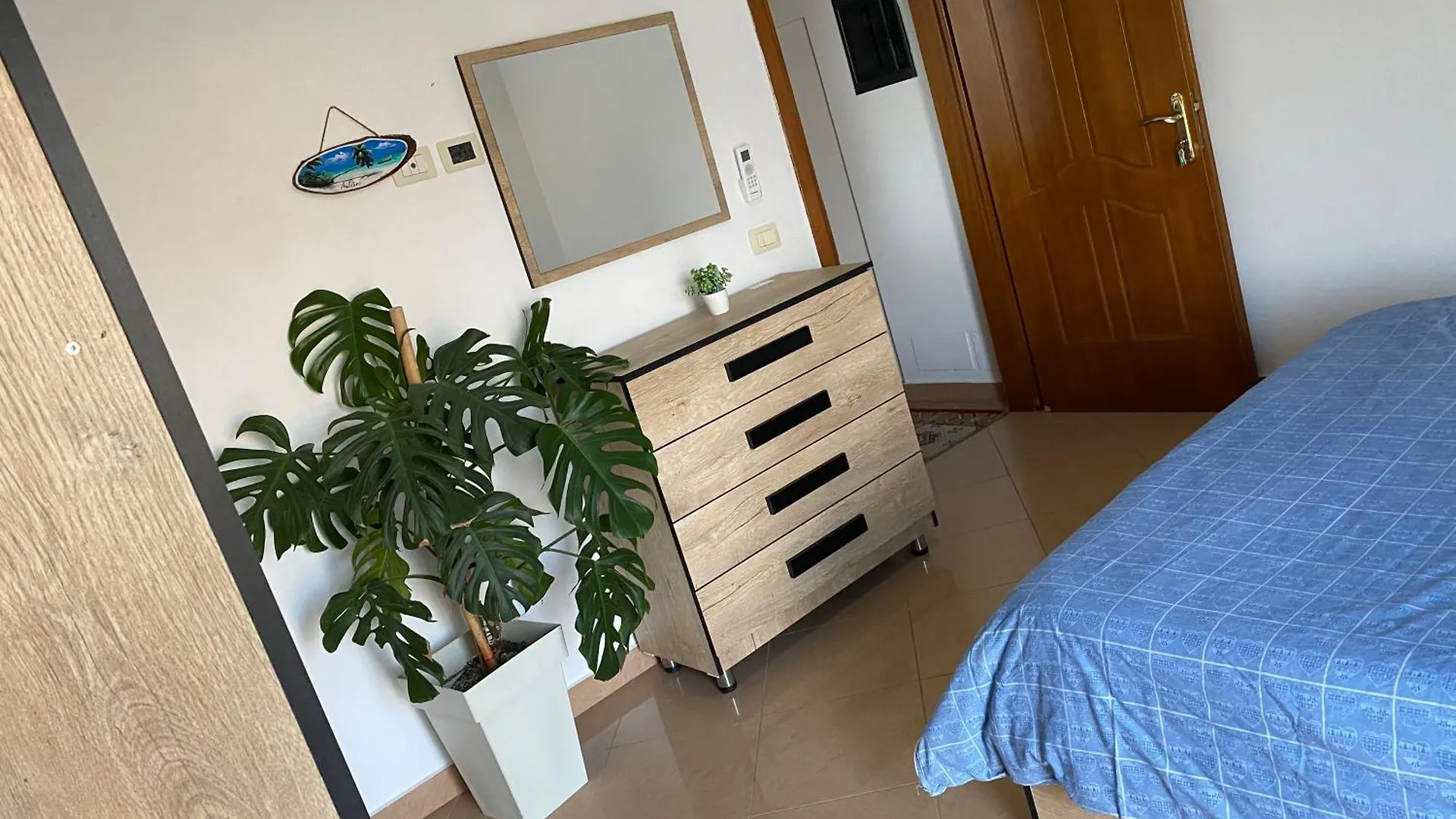 Private Rooms In Villa, City Side تيرانا بيت ضيافة